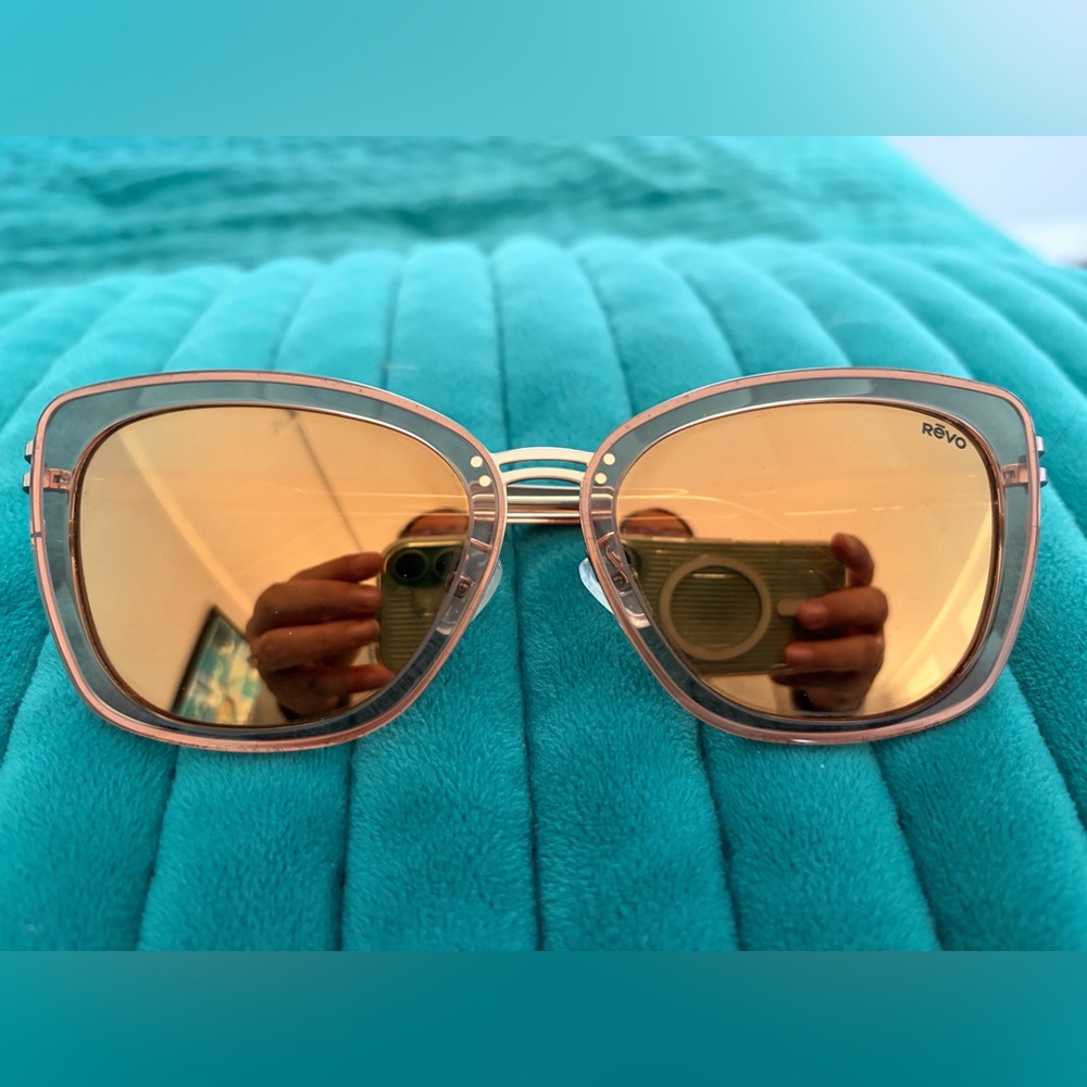 Like New Revo Women's Sunglasses - Champagne/Caramel